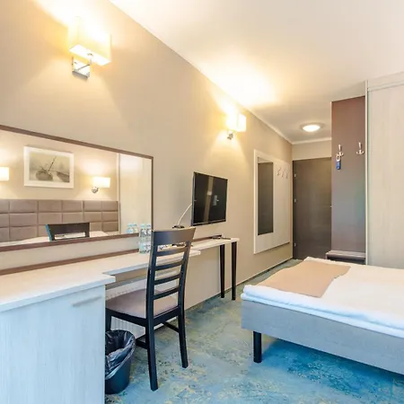 リゾート Waterside 3*