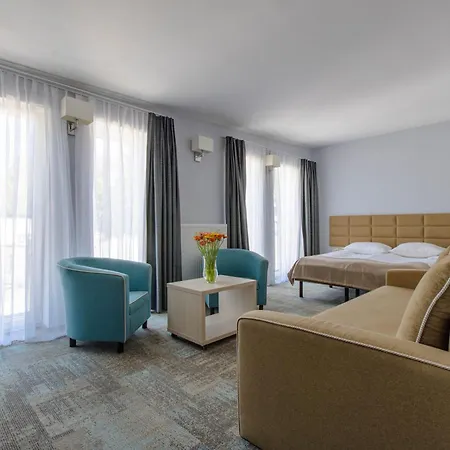 Waterside リゾート ダルウフコ