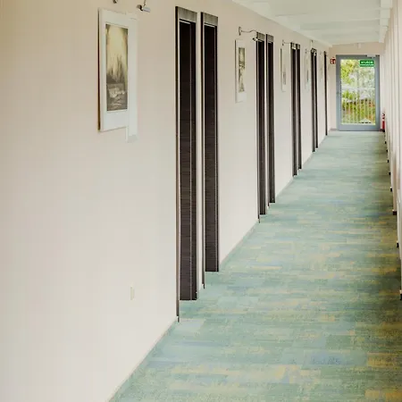 Waterside ダルウフコ