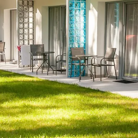 Waterside ダルウフコ