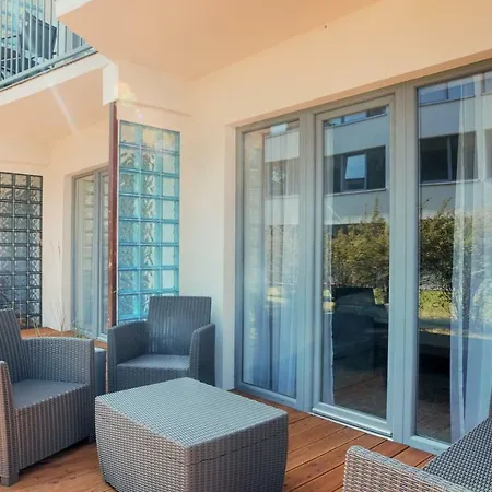 Waterside ダルウフコ